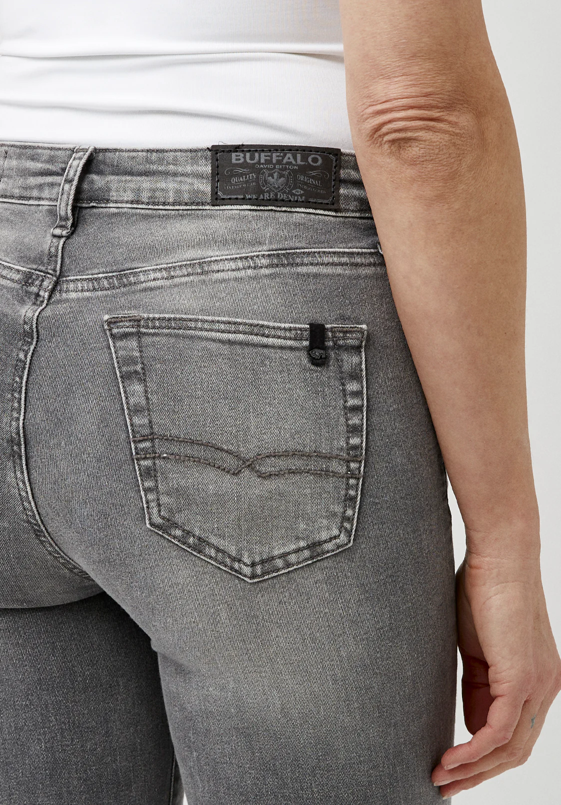 Mid Rise Skinny Alexa Women's Jeans in Light Carbon Grey - BL15671 - Image 4