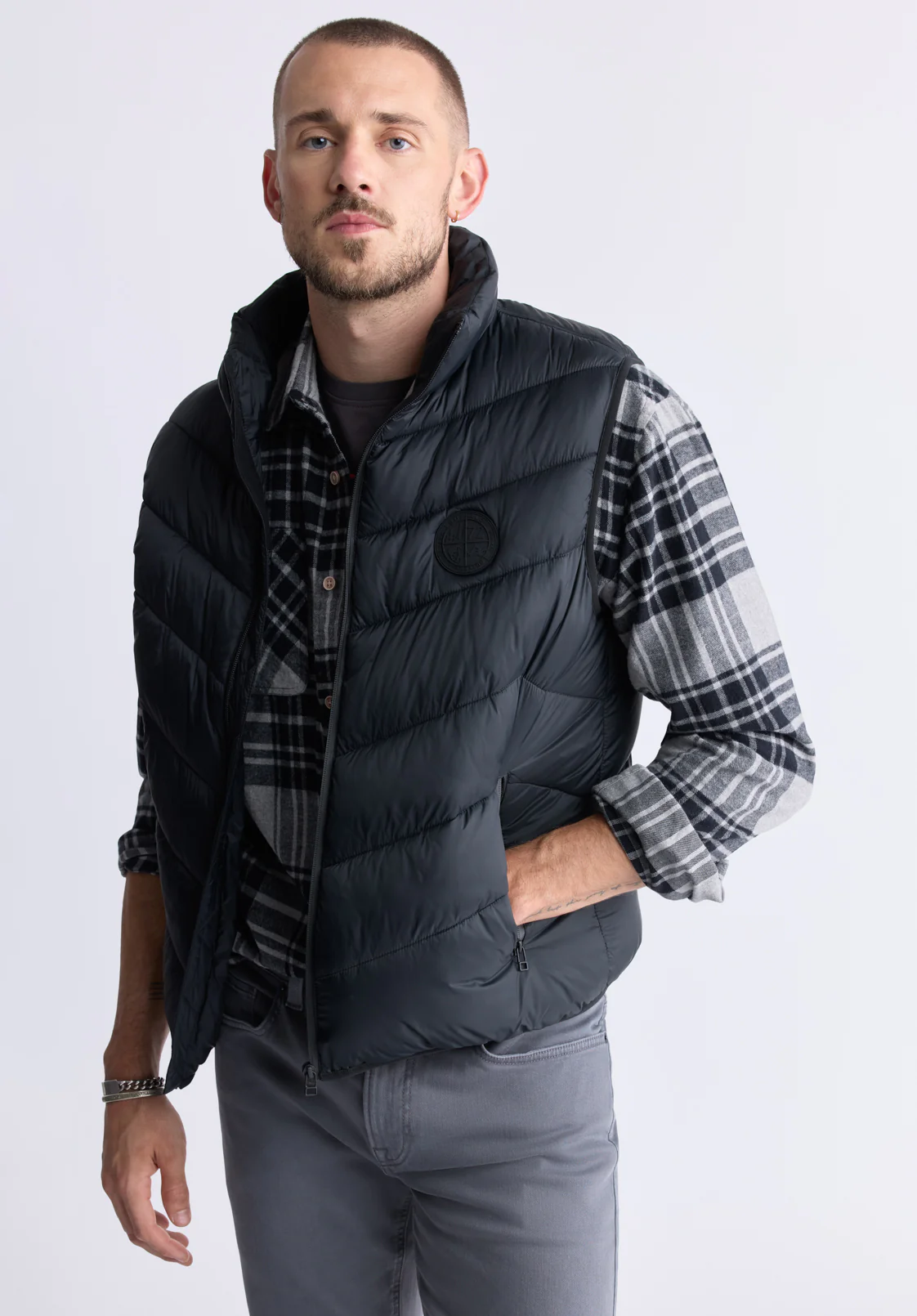 Davies Men's Puffer Vest, Black - OBMEF007 - Image 2