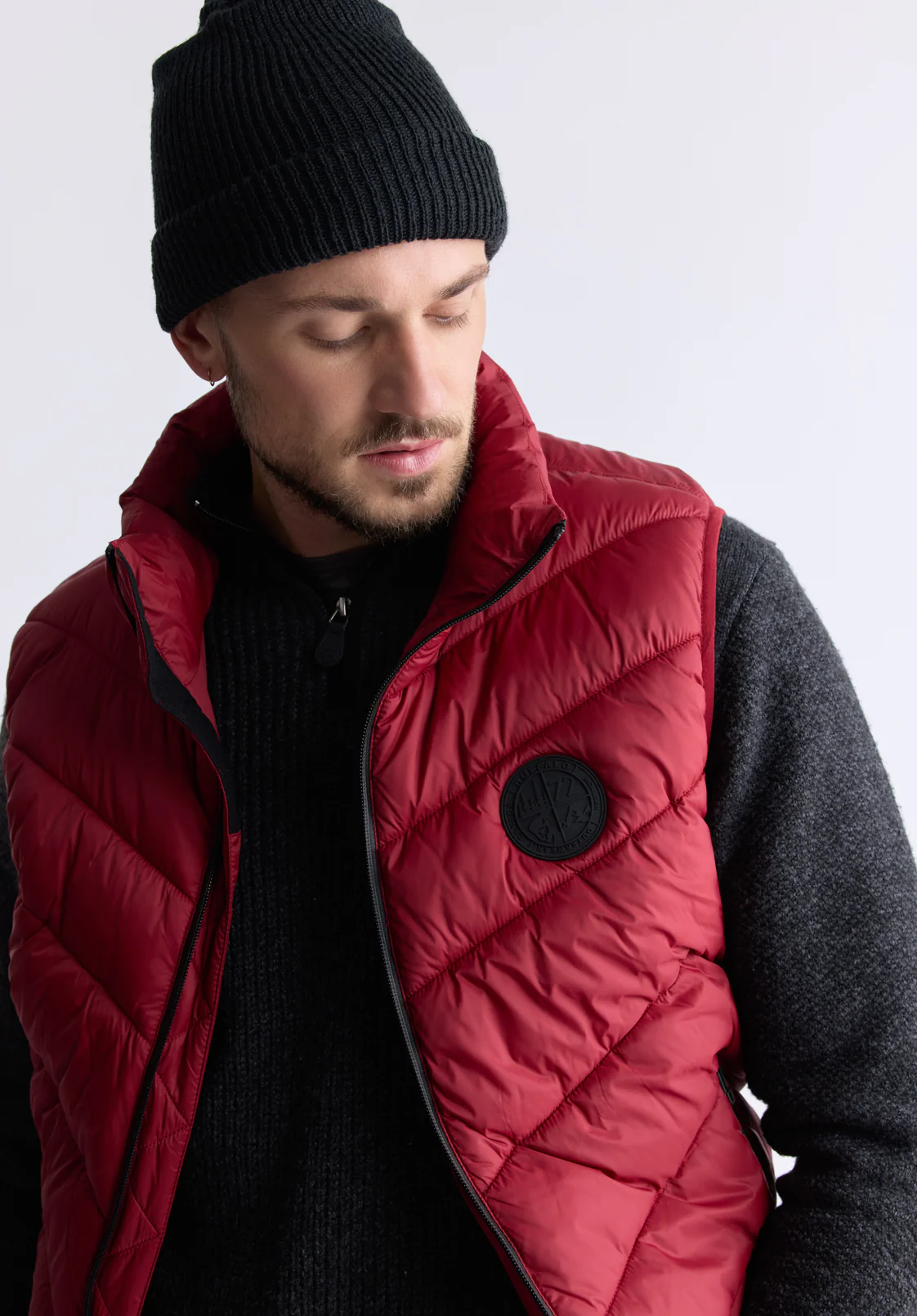 Davies Men's Puffer Vest, Chilli - OBMEF007 - Image 3