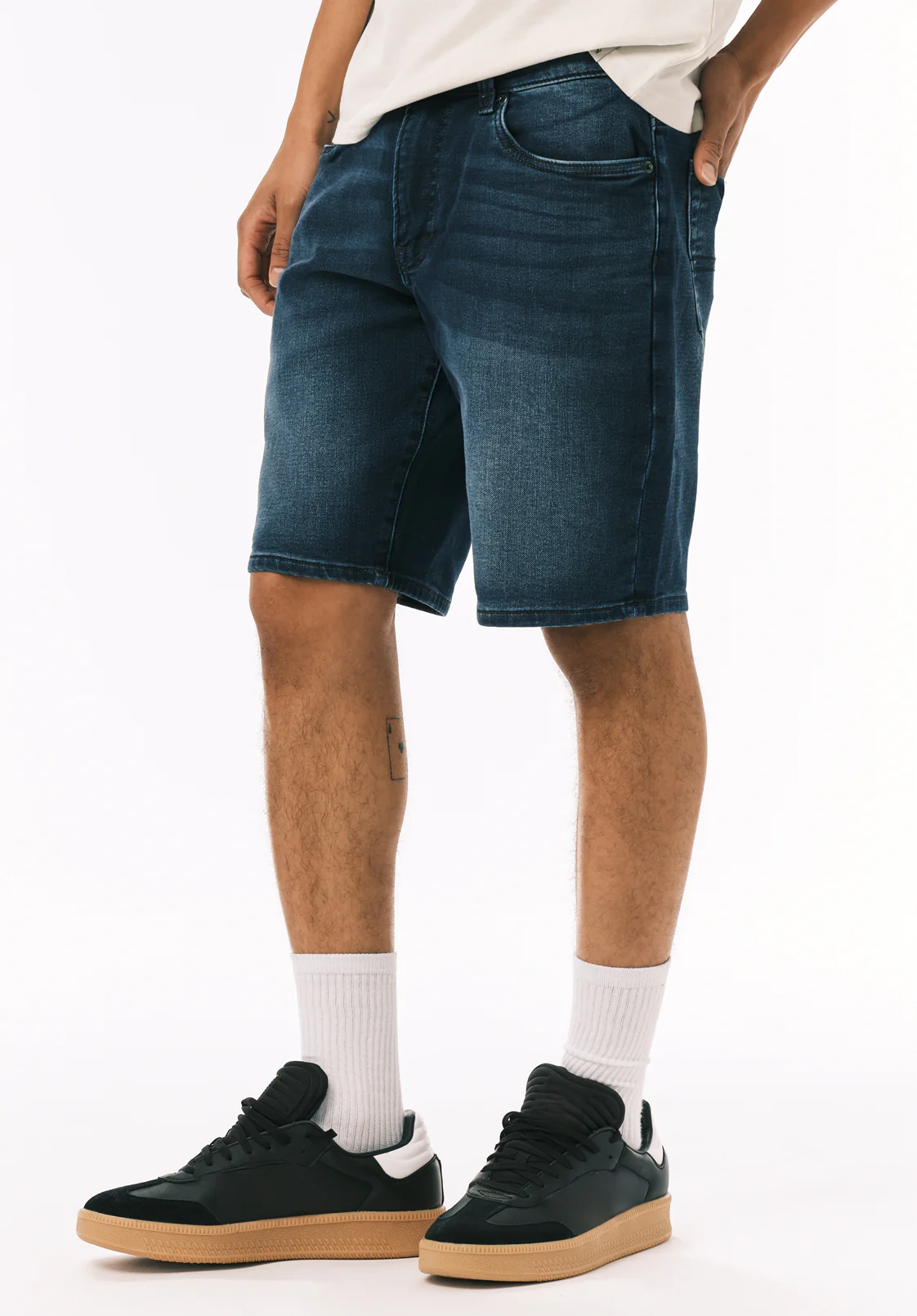 Relaxed Straight Dean Men's Freedom Flex Denim Shorts, Heavily Sanded - BM22949 - Image 3