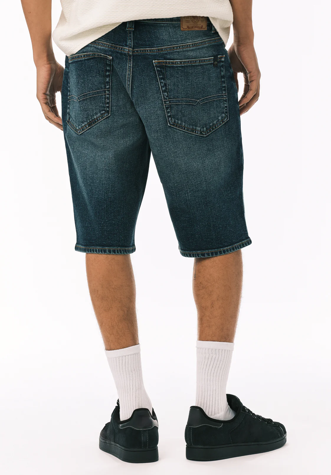 Relaxed Straight Dean Men's Denim Shorts, Indigo Contrasted - BM22968 - Image 4
