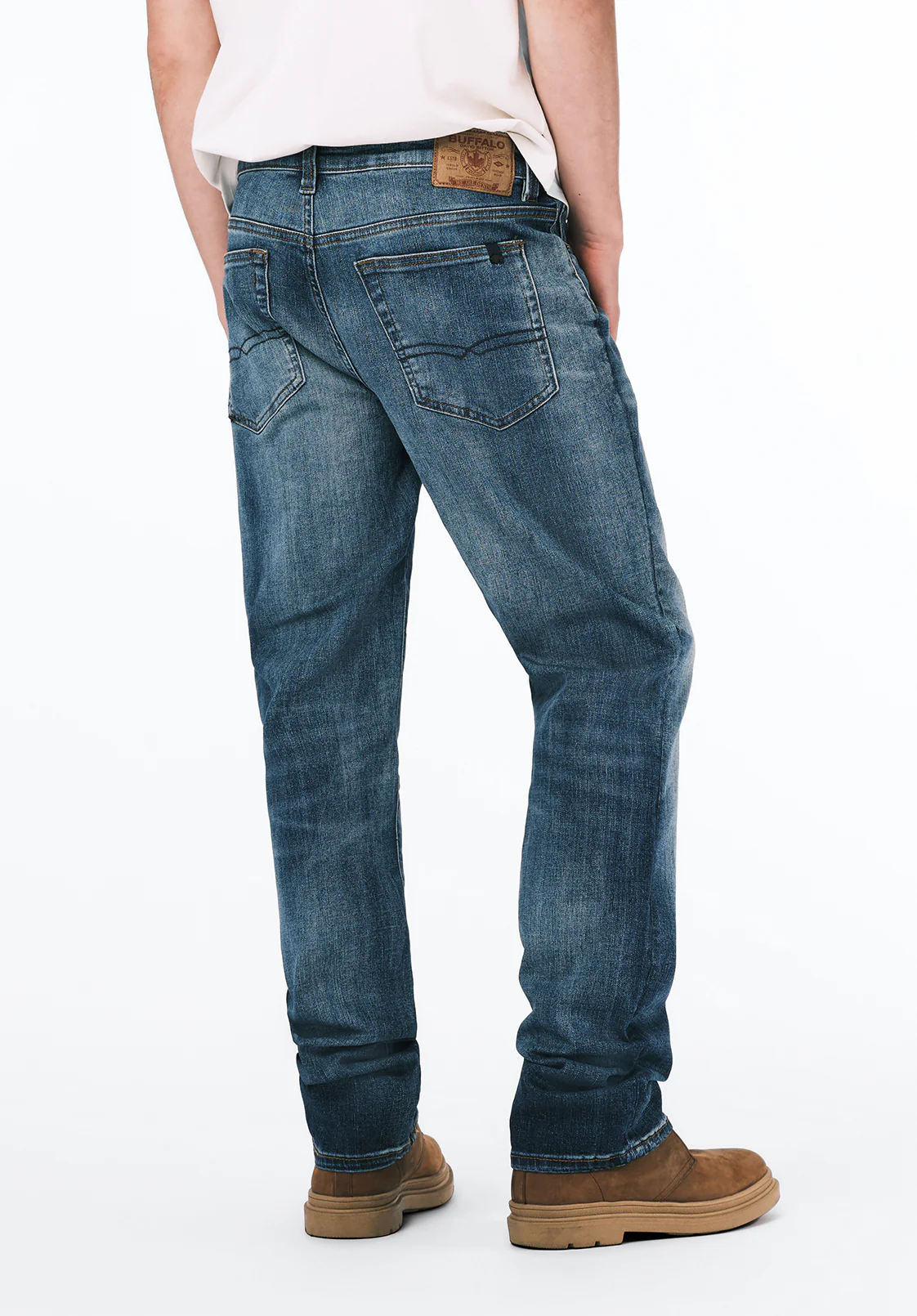 Relaxed Straight Driven Men's Jeans in Sanded Blue - BM22641 - Image 4