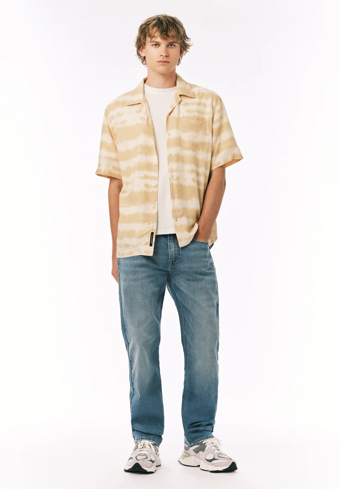 Relaxed Straight Driven Men’s Jeans, Whiskered and Crinkled - BM26138
