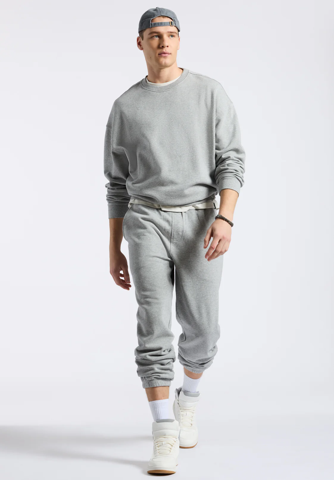 Famke Men's Relaxed Crewneck Sweatshirt, Heather Grey - BM24541 - Image 5