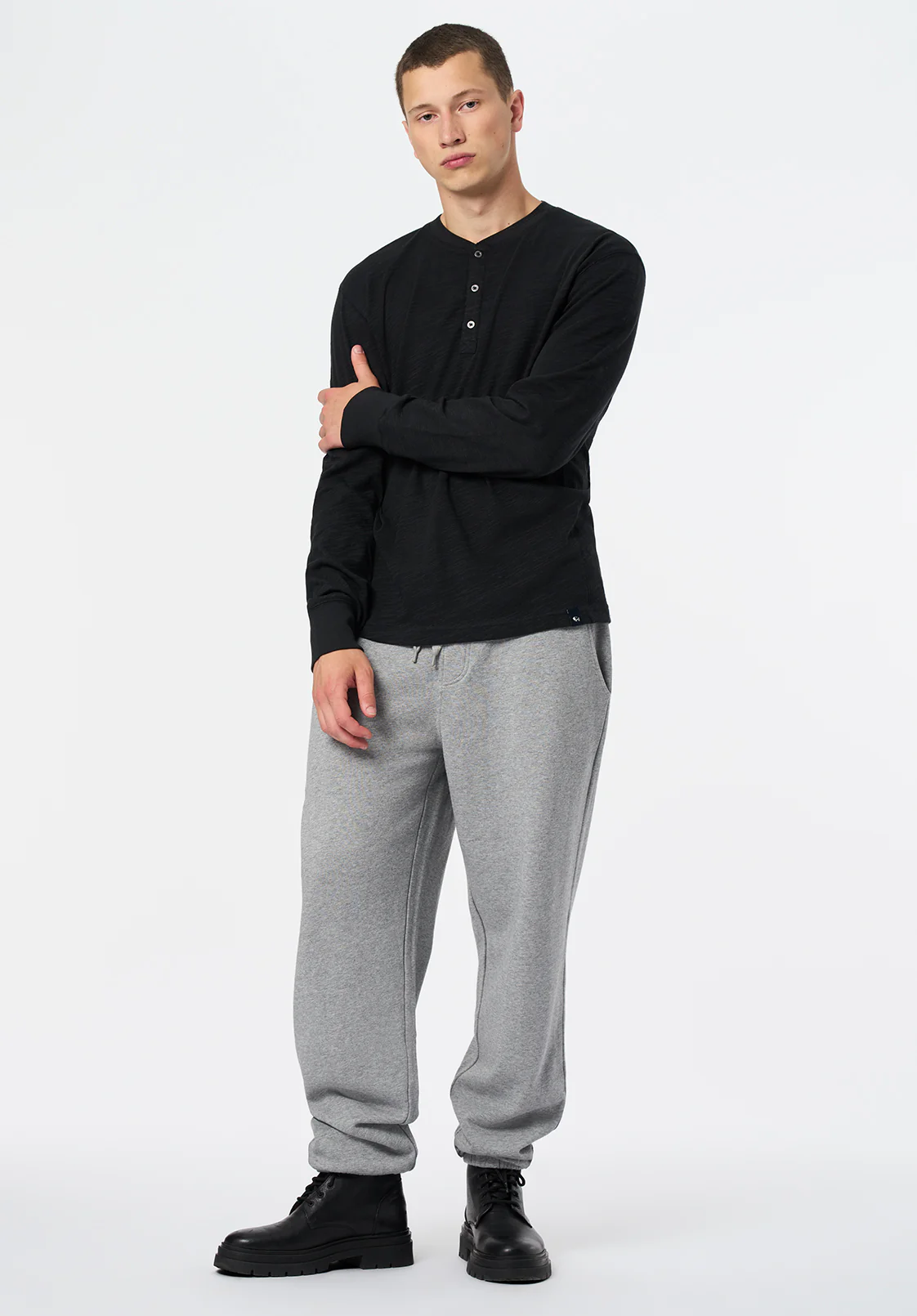 Kandid Men's Long-Sleeve Relaxed Henley Top, Black - BM24660