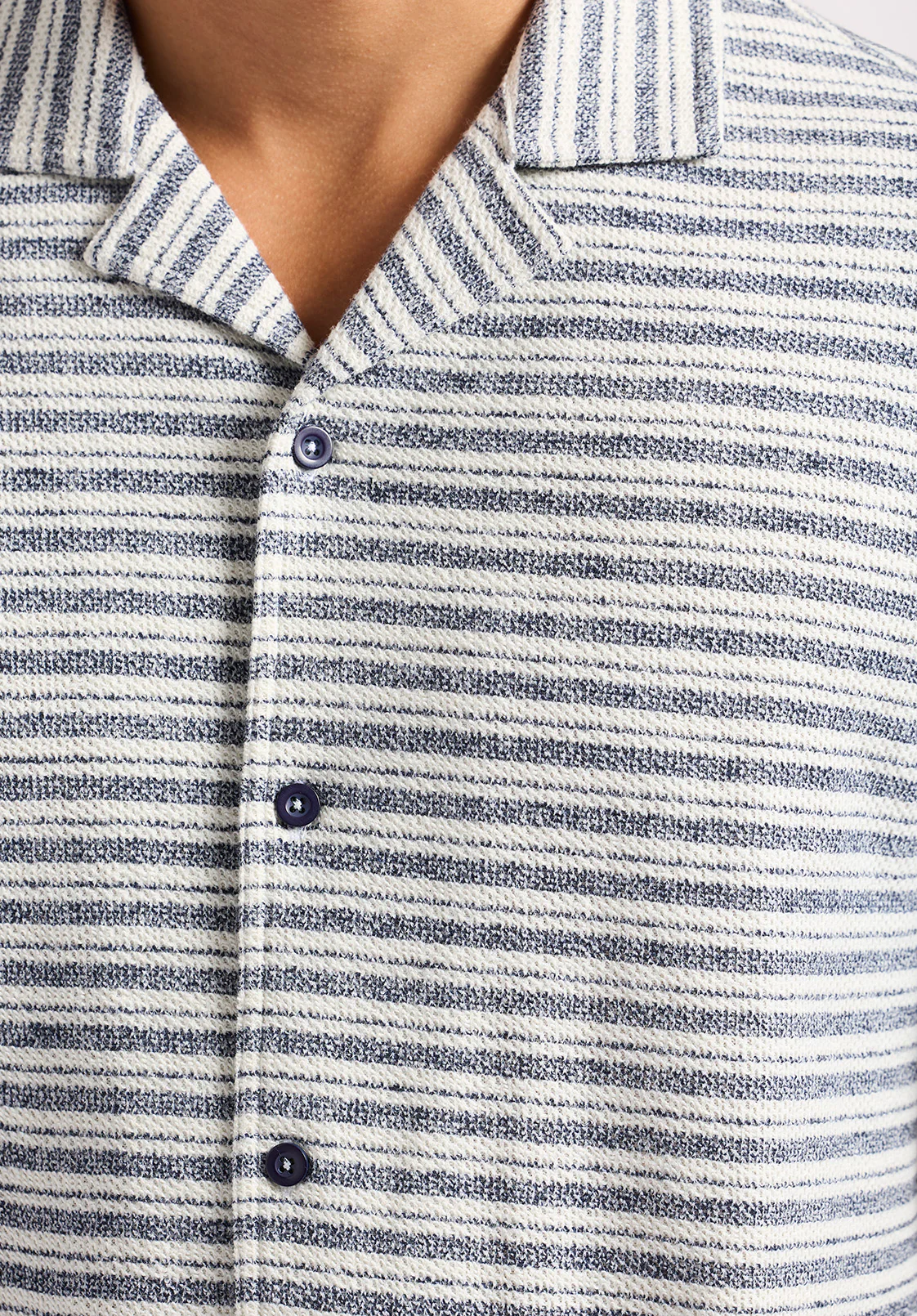 Koddy Men's Short-Sleeve Striped Jersey Button-Up Relaxed Fit Shirt, Midnight Blue - BM24599 - Image 4