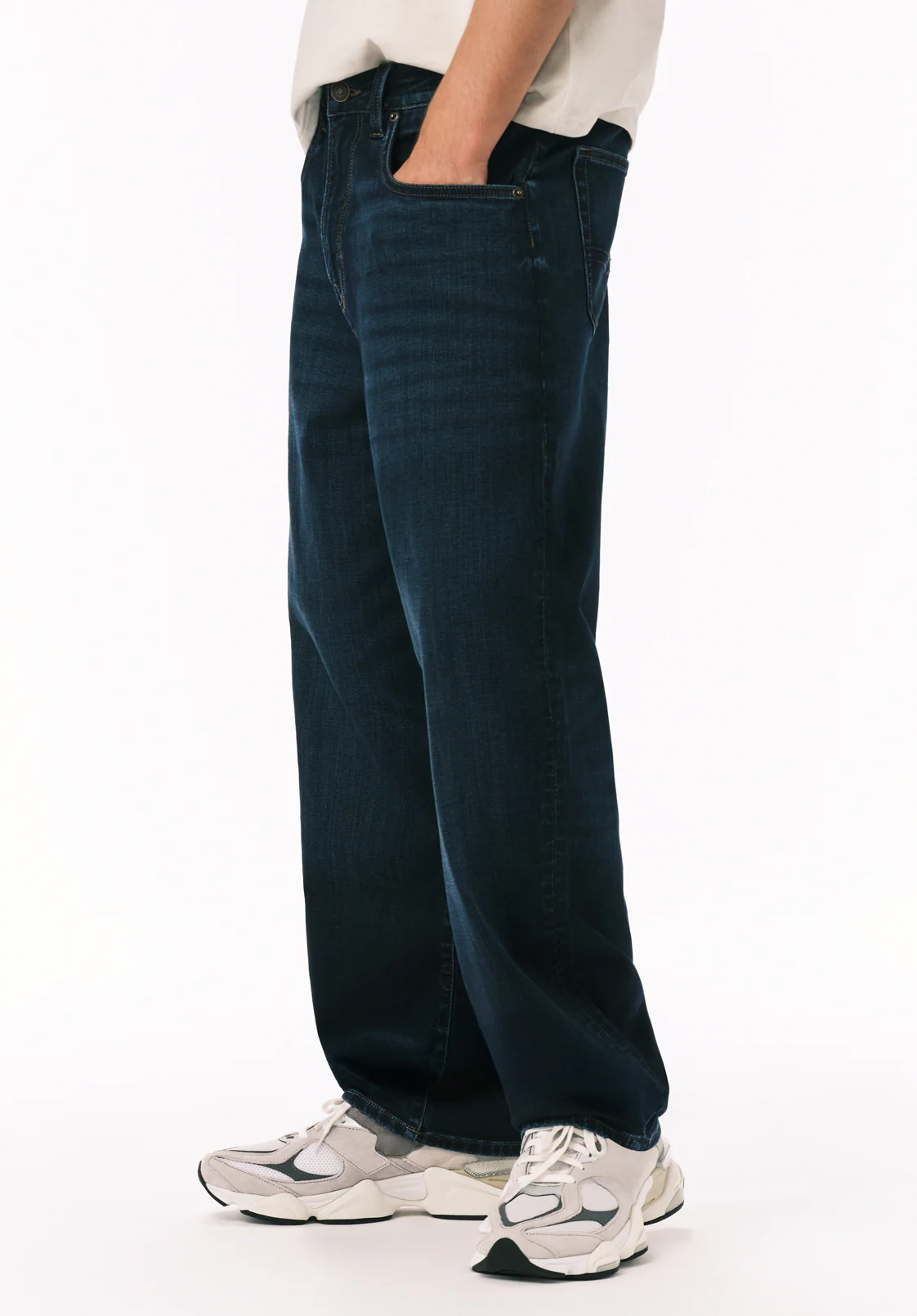 Mikey Men's Baggy Fit Jeans, Whiskered And Worn - BM26198 - Image 3