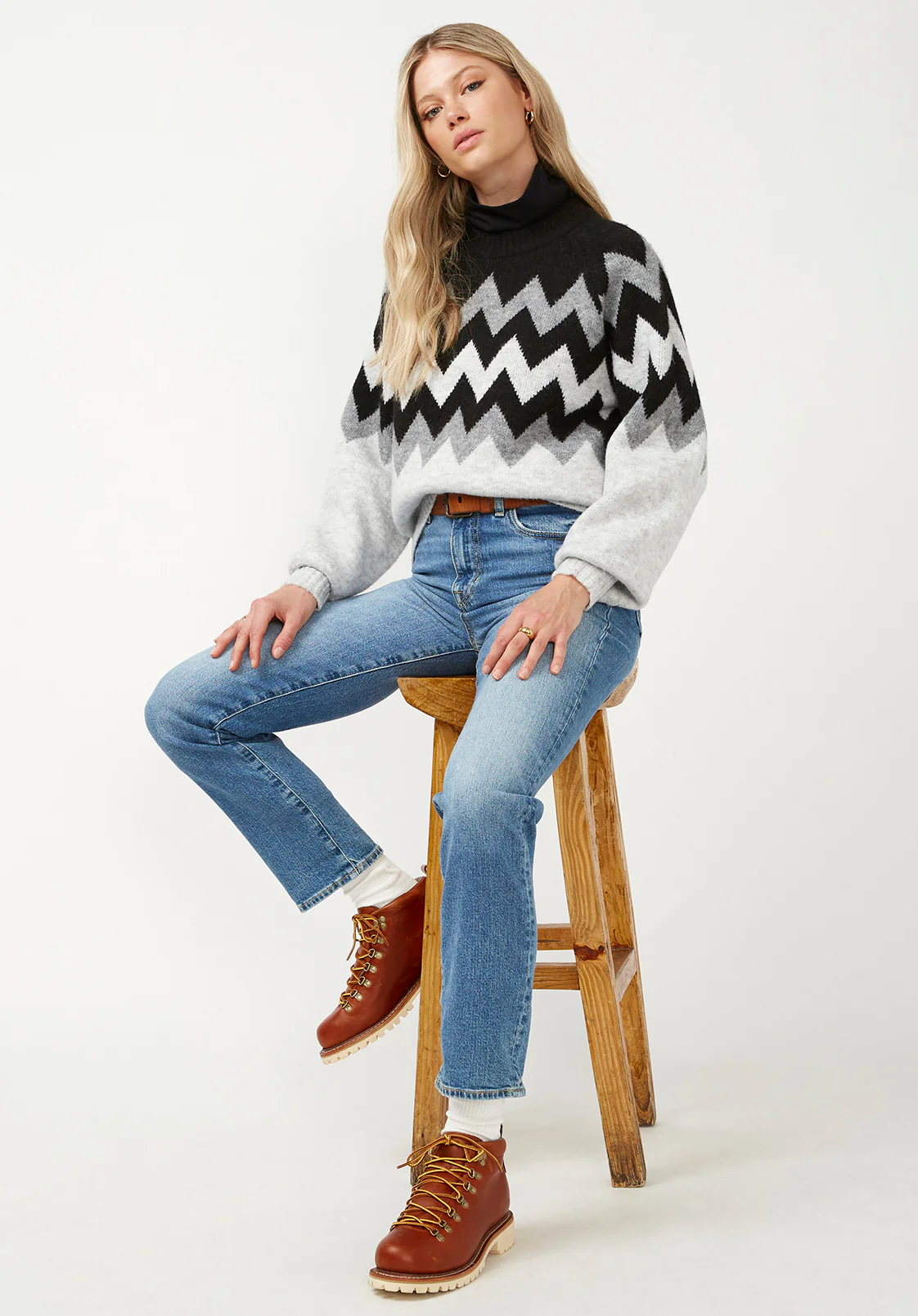 Nerissa Women's Crewneck Sweater in Black & Grey Chevron Print - SW0023F - Image 5