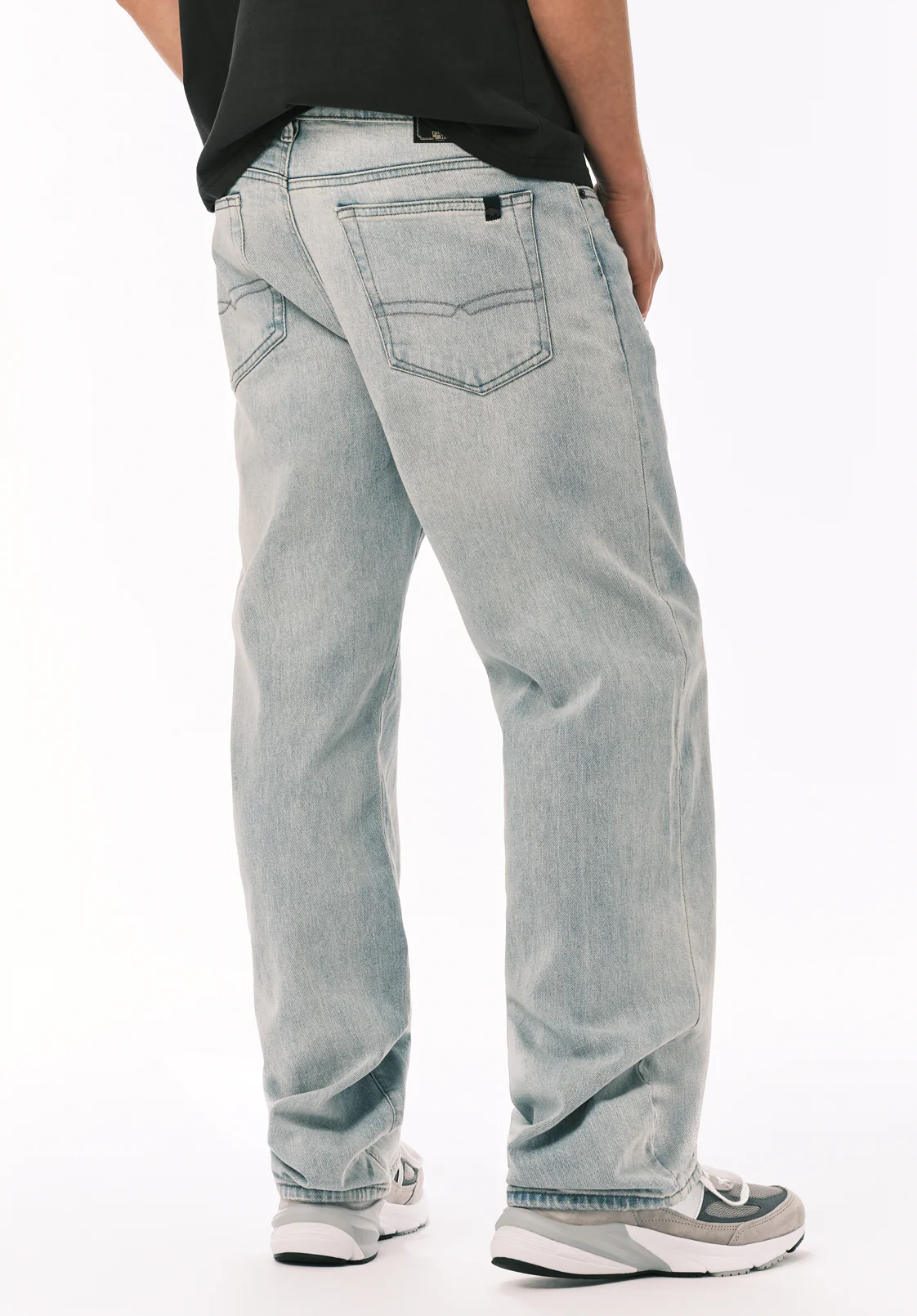 Ruffer Men's Easy Fit Jeans, Vintage Bleach - BM26137 - Image 4