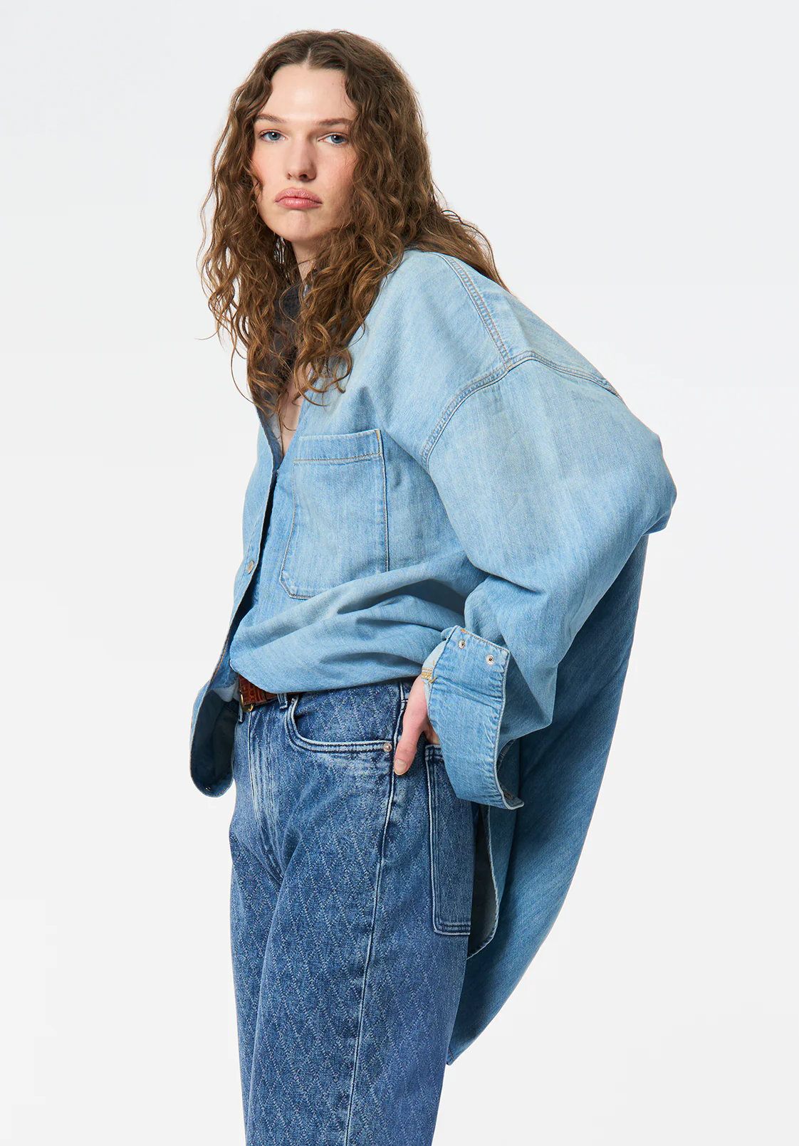 Safiya Oversized Women's Lightweight Denim Shirt, Light Blue - BL16114 - Image 3