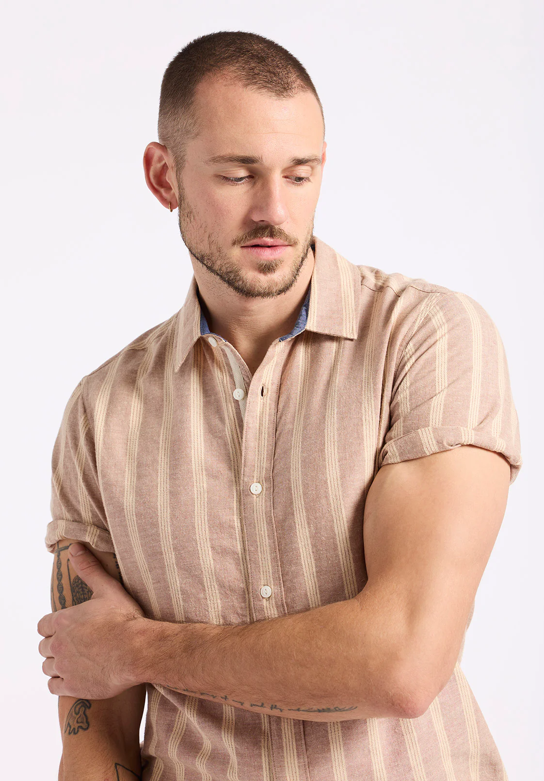 Sagrino Men's Short-Sleeve Striped Fitted Shirt, Woodsmoke Beige - BM24564 - Image 2