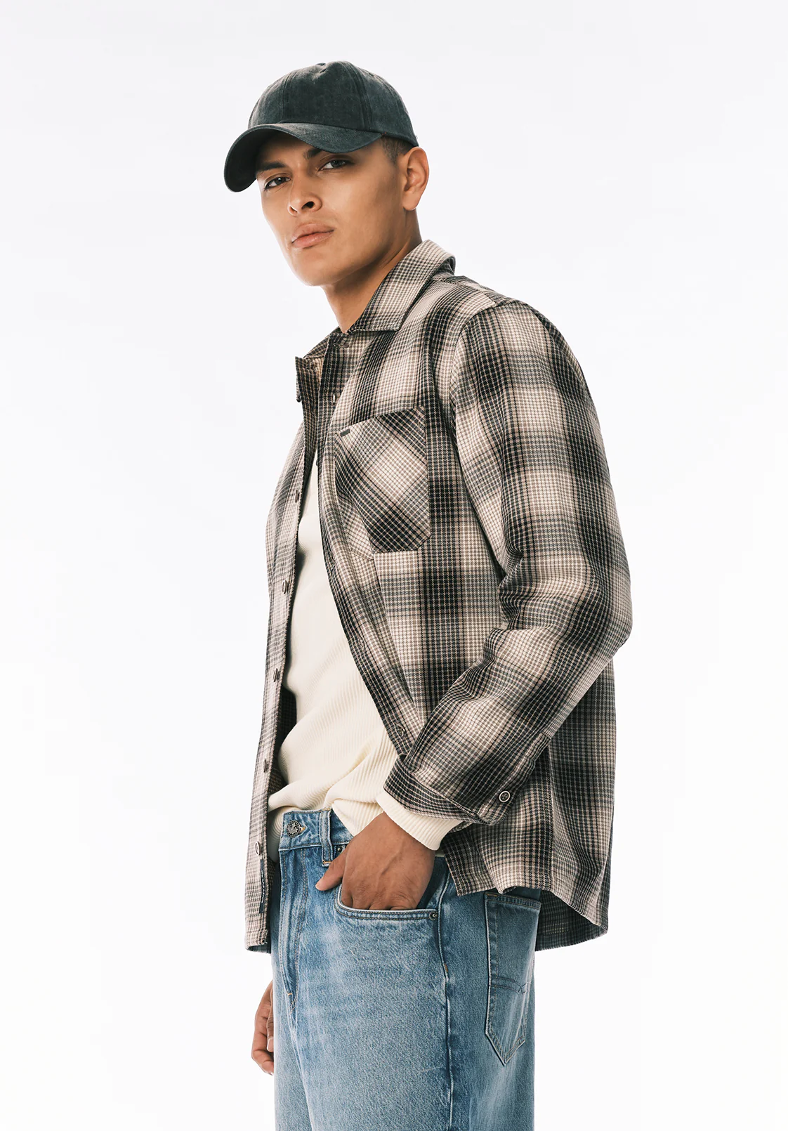 Samuel Men’s Plaid Long-Sleeve Shirt, Charcoal - BM24753 - Image 3