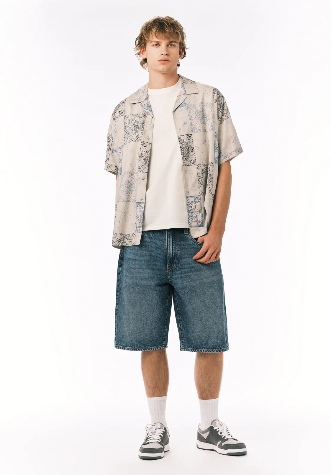 Sandro Men’s Printed Short Sleeve Camp Shirt, Temple Grey - BM24790