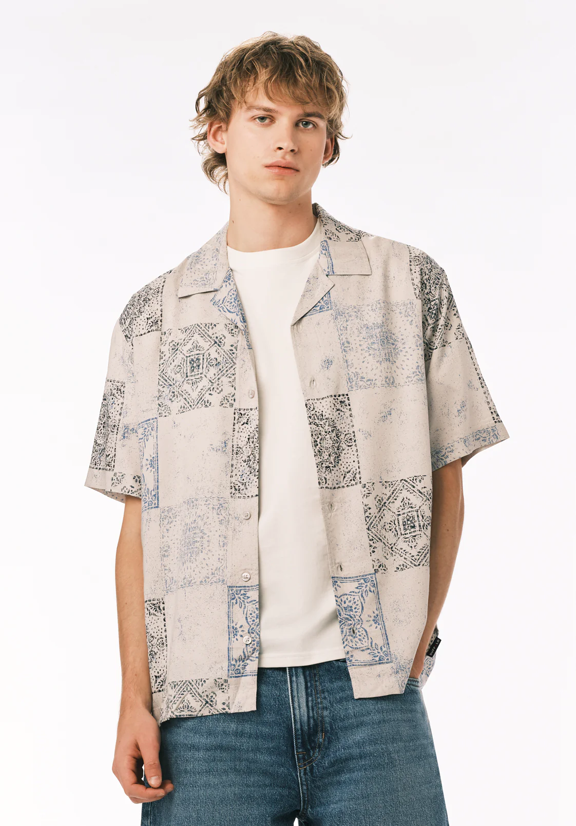Sandro Men’s Printed Short Sleeve Camp Shirt, Temple Grey - BM24790 - Image 2