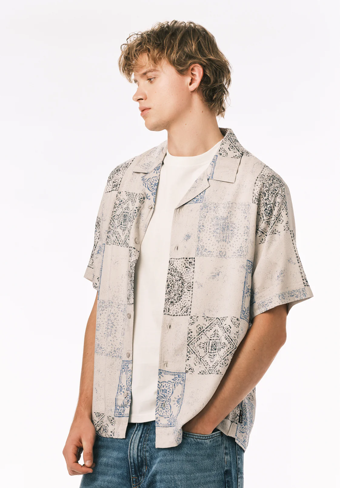 Sandro Men’s Printed Short Sleeve Camp Shirt, Temple Grey - BM24790 - Image 3