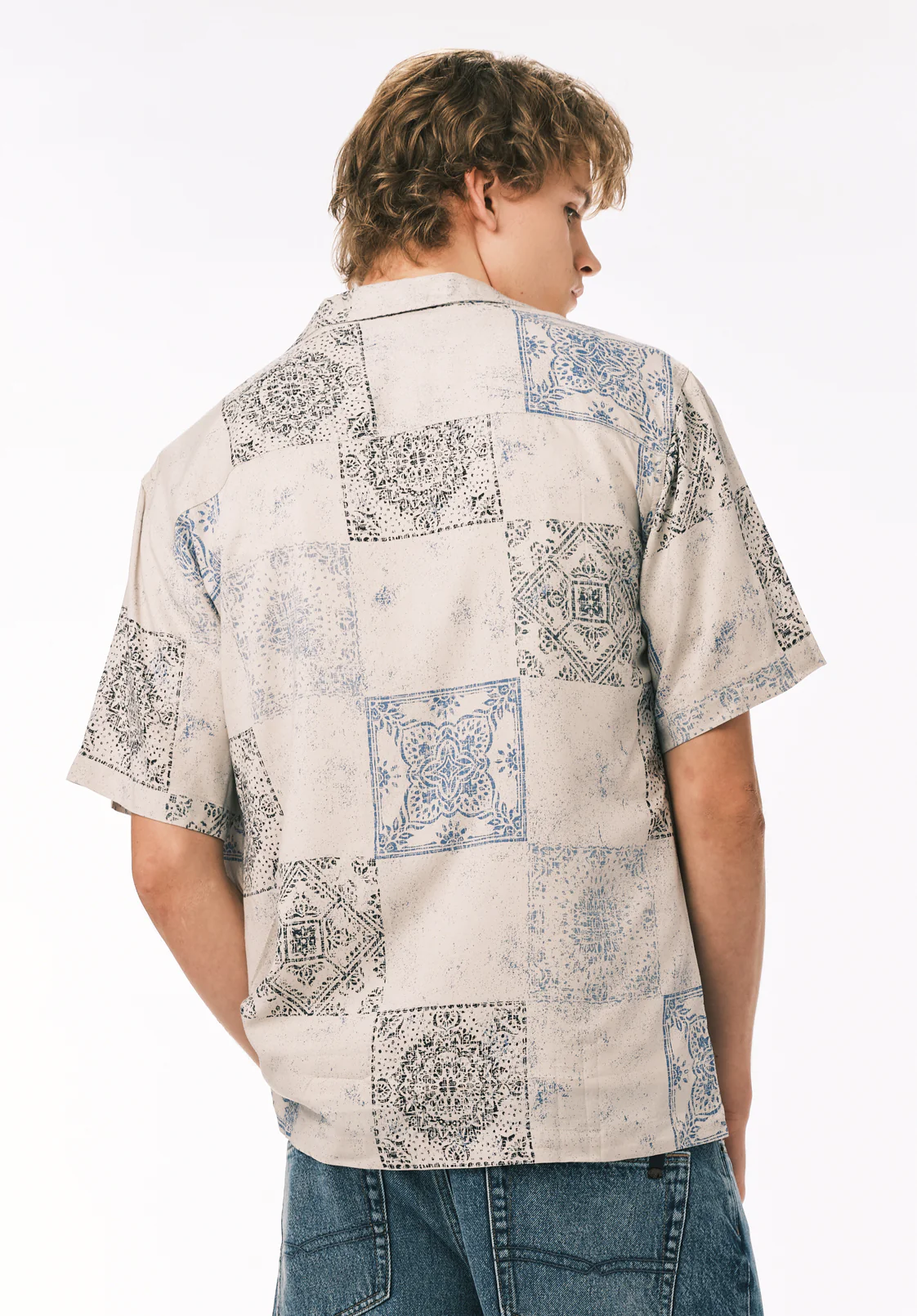 Sandro Men’s Printed Short Sleeve Camp Shirt, Temple Grey - BM24790 - Image 4
