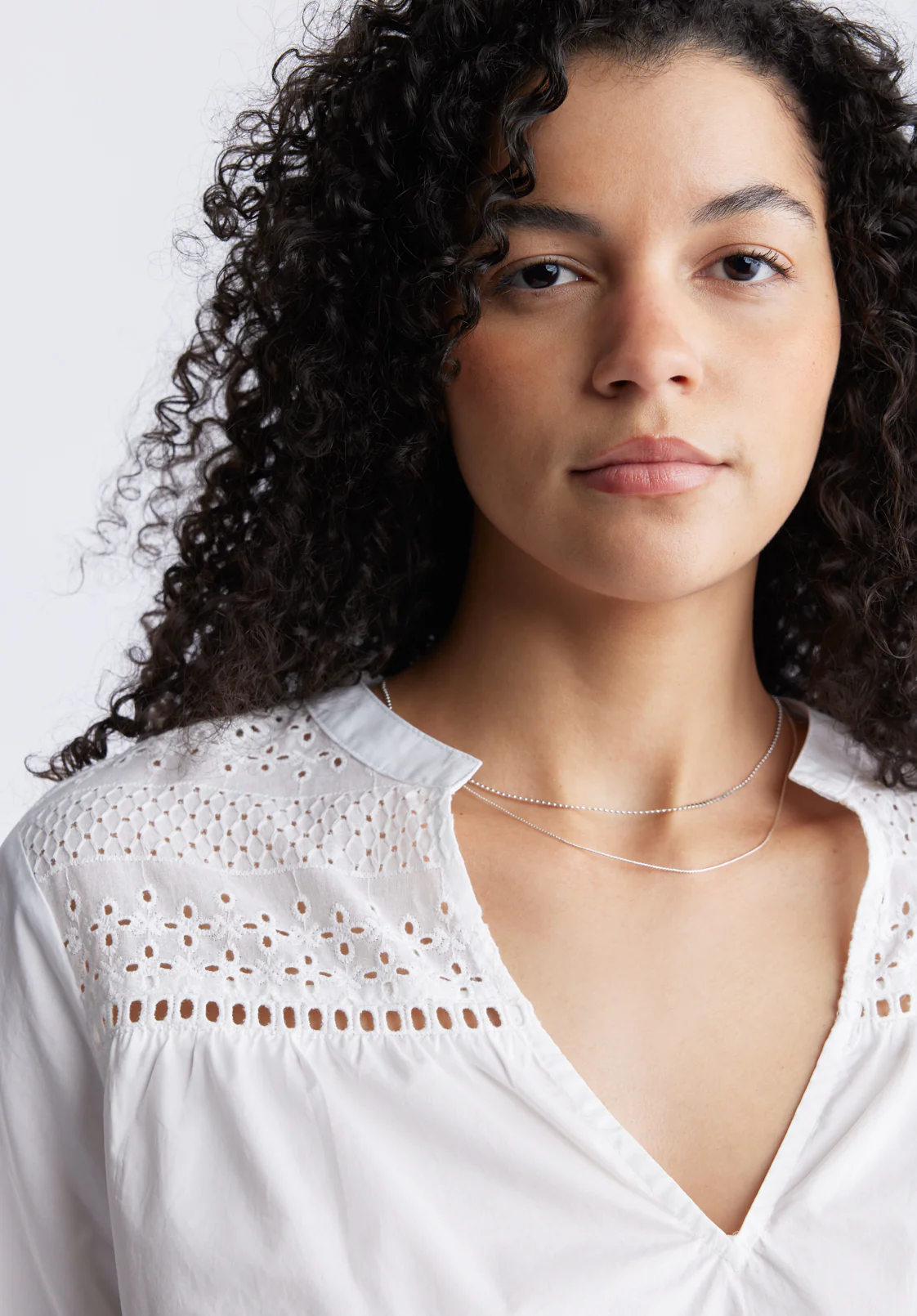 Selyse Women's Long Sleeve Crop Blouse, White - WT0117S - Image 4