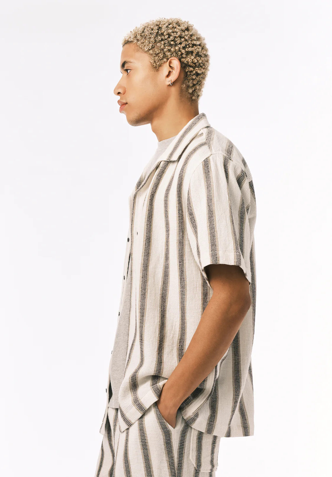 Soriel Men’s Short Sleeve Striped Shirt, Milk - BM24809 - Image 3