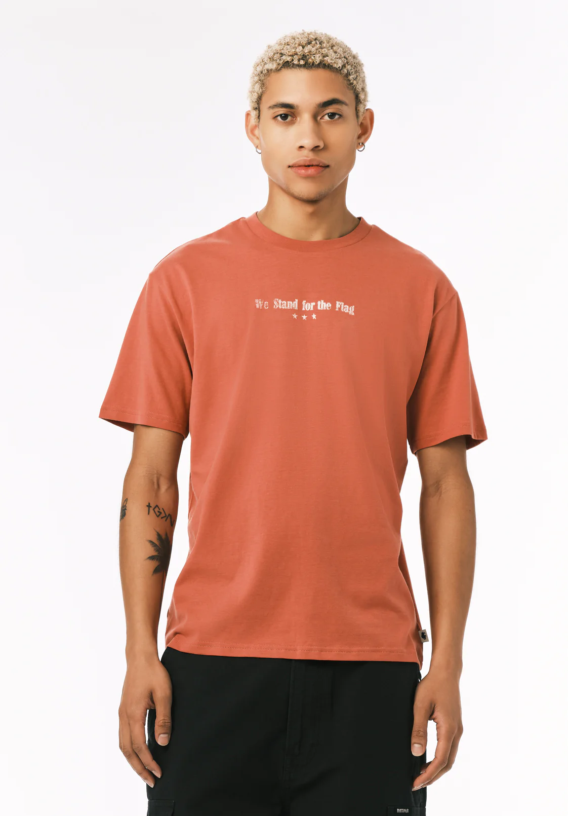 Trove Men’s Americana Graphic T-Shirt, Mineral Red - BM24866 - Image 3