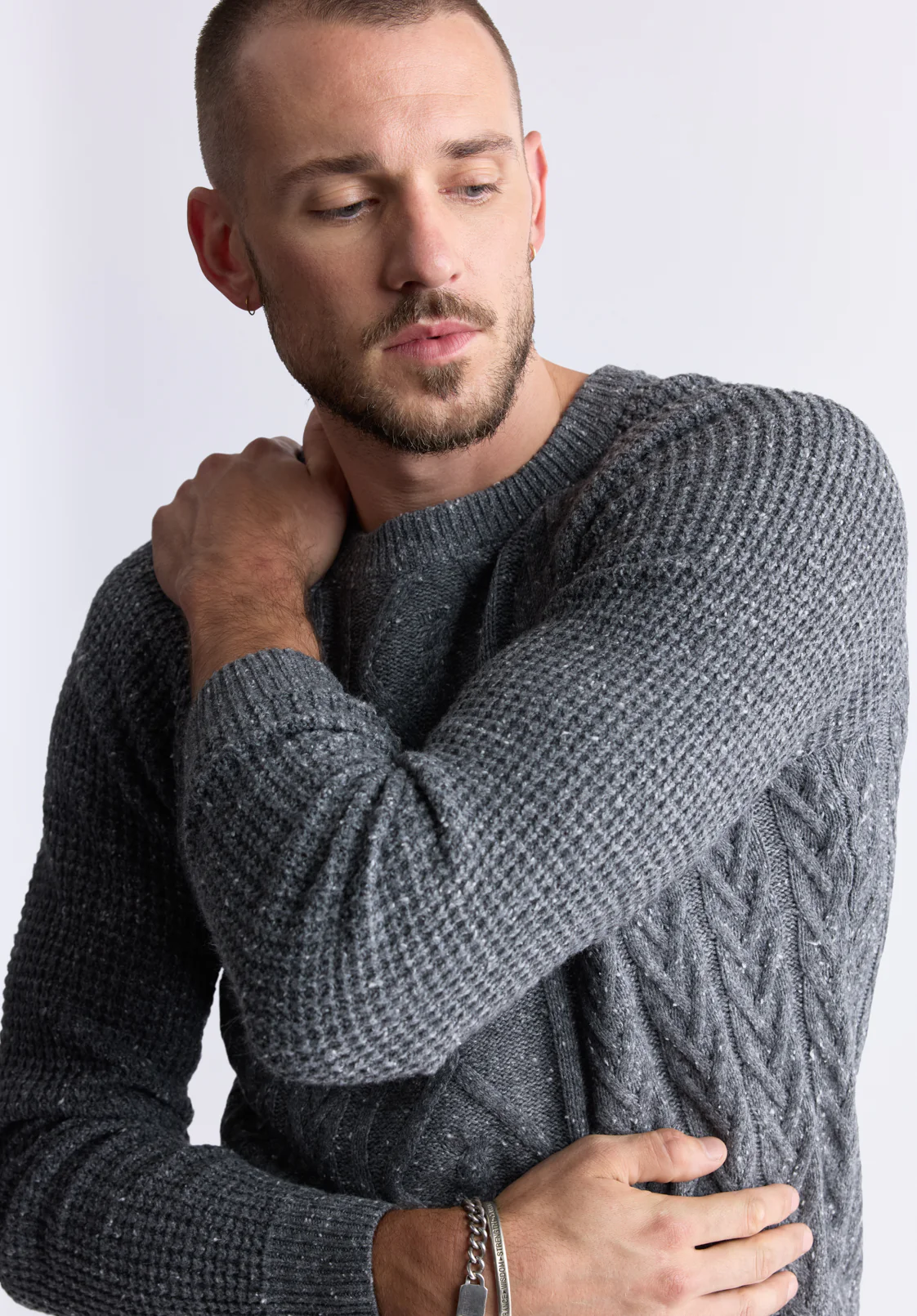 Wallaby Men’s Nep Yarn Cable Knit Crewneck Sweater, Grey - BM24417 - Image 4